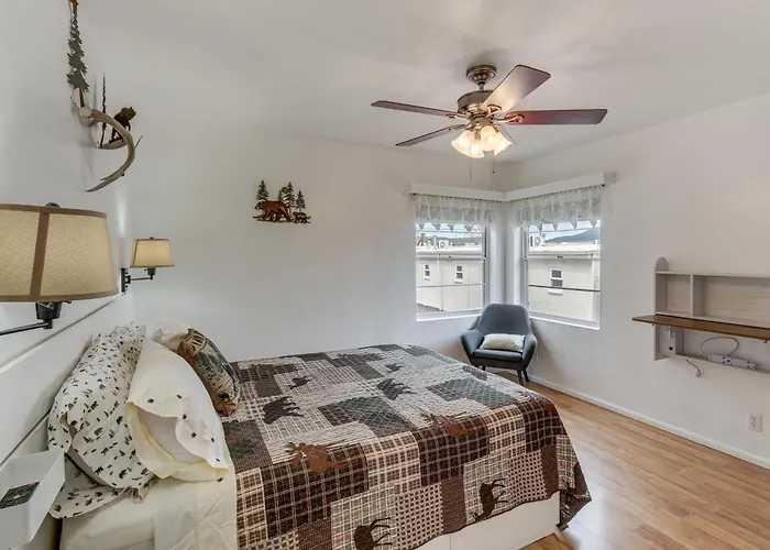 Holiday home Near Route 66, Family Fun & Lakes! Williams