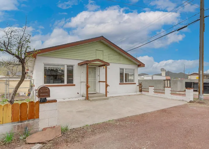 Holiday home Near Route 66, Family Fun & Lakes! Williams