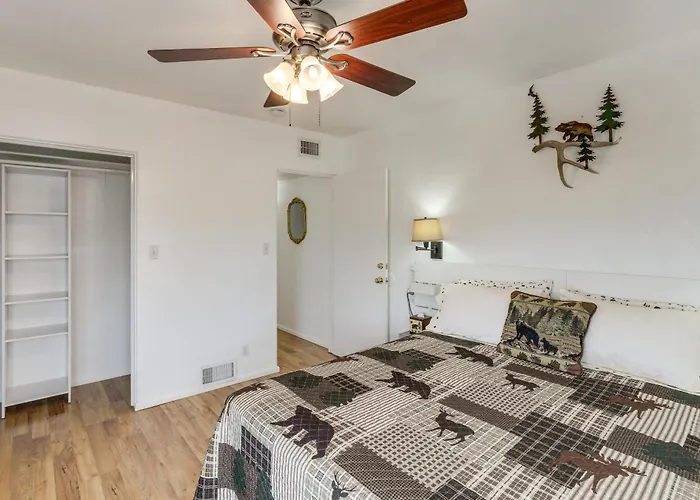 Holiday home Near Route 66, Family Fun & Lakes! Williams